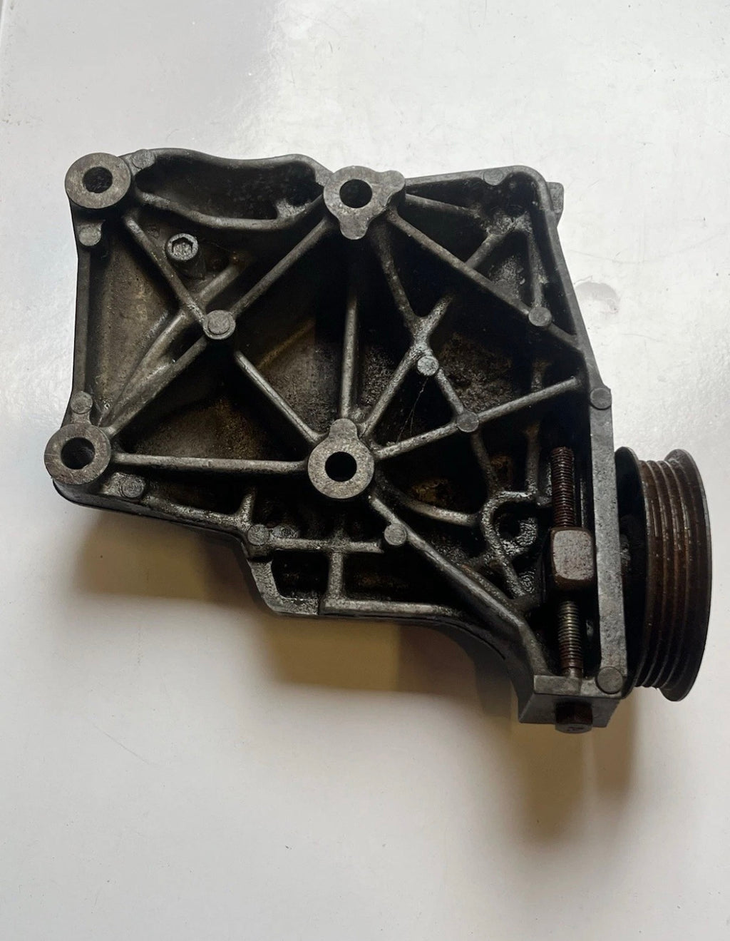Nissan Skyline R34 Air Con Pump Bracket GTT RB25det Neo Genuine